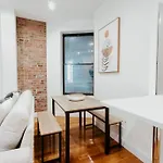 Stylish Apartment In Upper West Side! Cozy Retreat
