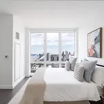 Luxx 2 Bed 1,5 Bath Apt Midtown