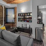 Eclectic & Cozy Retreat In The Heart Of Gramercy