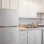 Lovely Apt Near Central Park