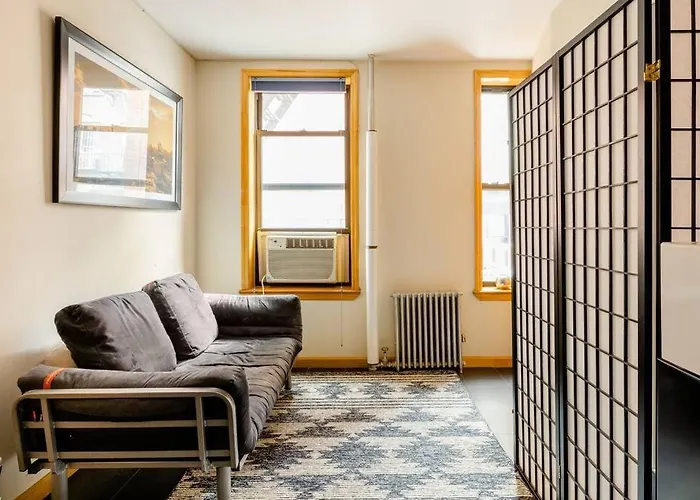 2 Bedroom King Bed Apartment
