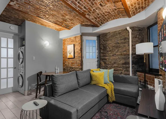 Eclectic & Cozy Retreat In The Heart Of Gramercy