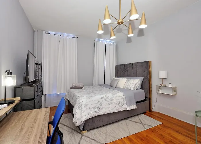 Spacious Upper East Side Studio