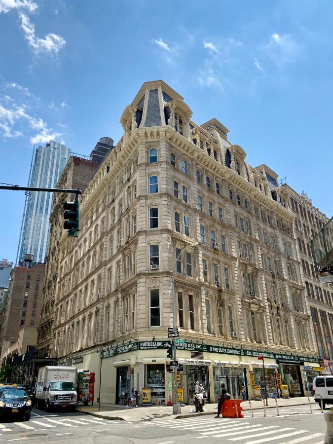 Apartment 31 Street Broadway New York