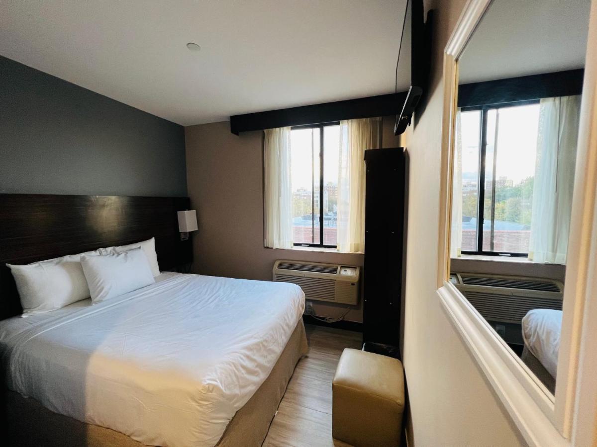 Hotel Rockaway 3*