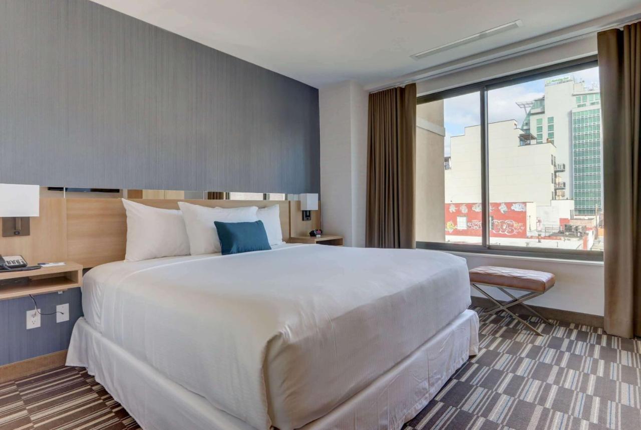 Microtel By Wyndham Long Island Hotel 3*