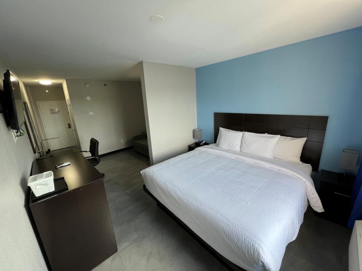 Travelodge By Wyndham Queens Hotel New York