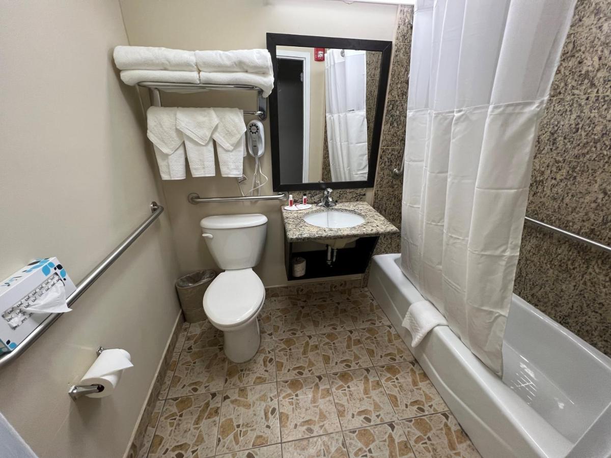 Hotel Travelodge By Wyndham Queens