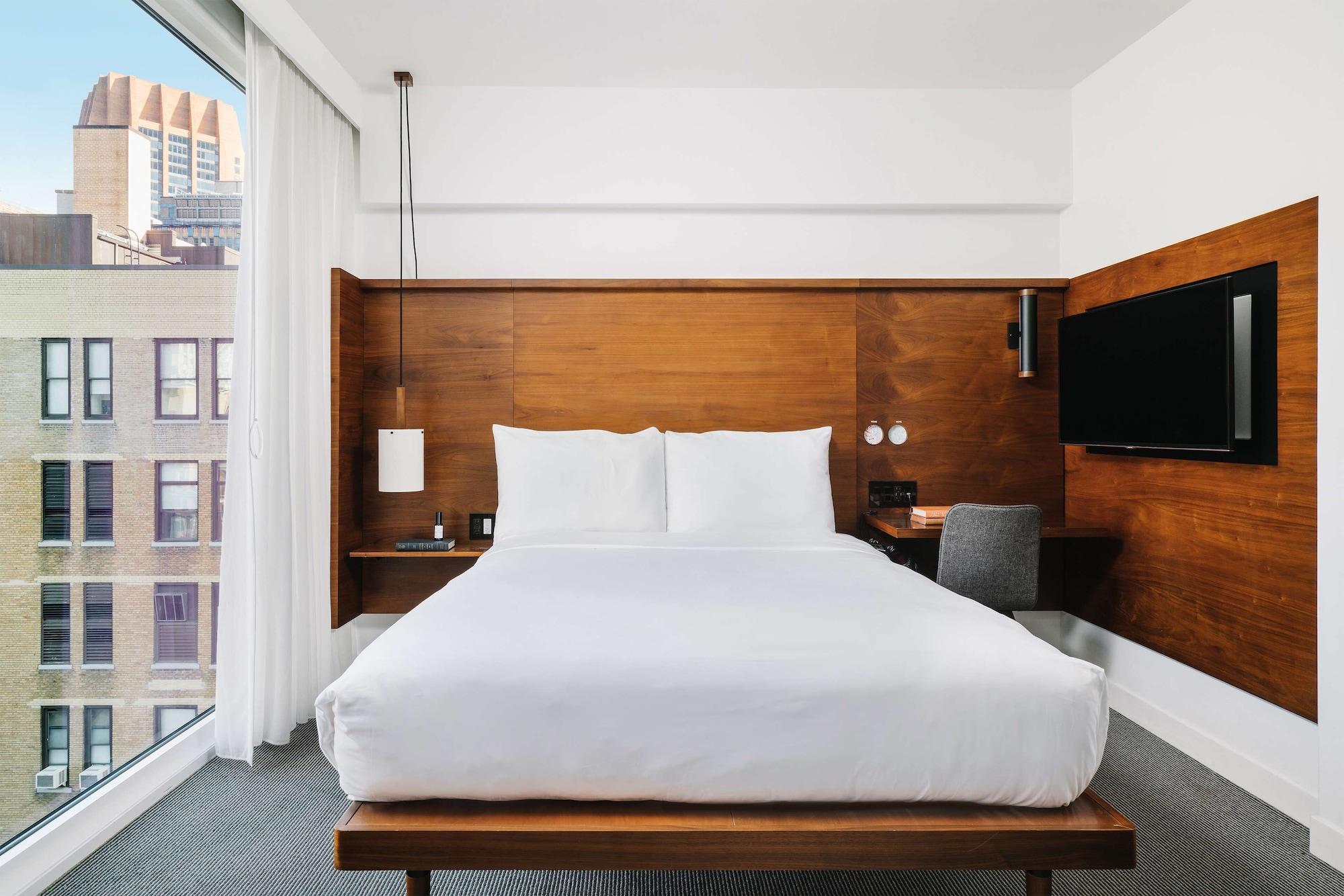 Arlo Nomad New York