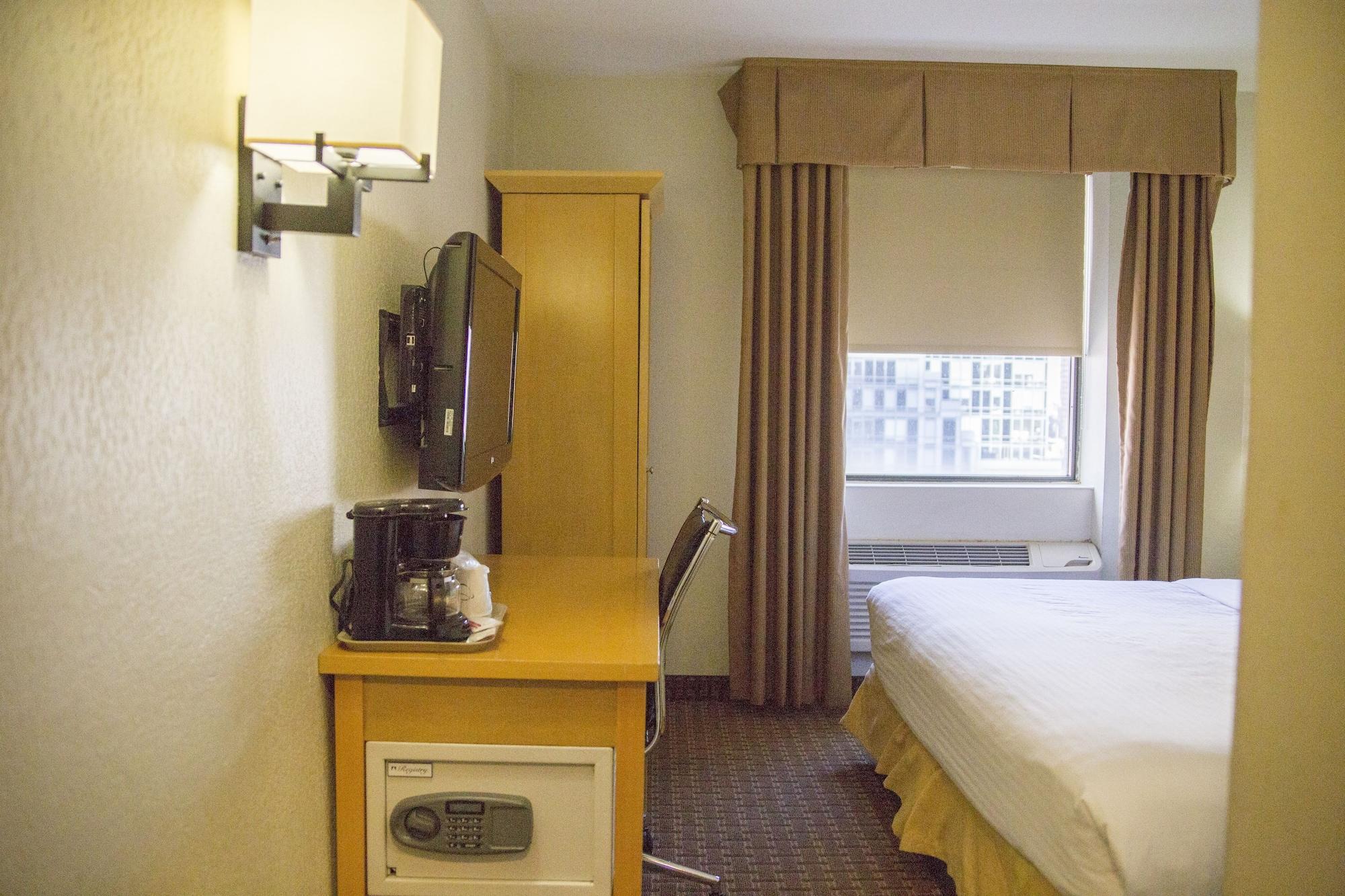 Hotel Hudson River