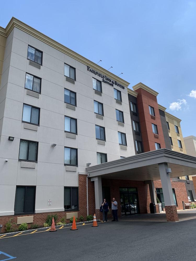 Hotel Fairfield & By Marriott Staten Island 3*