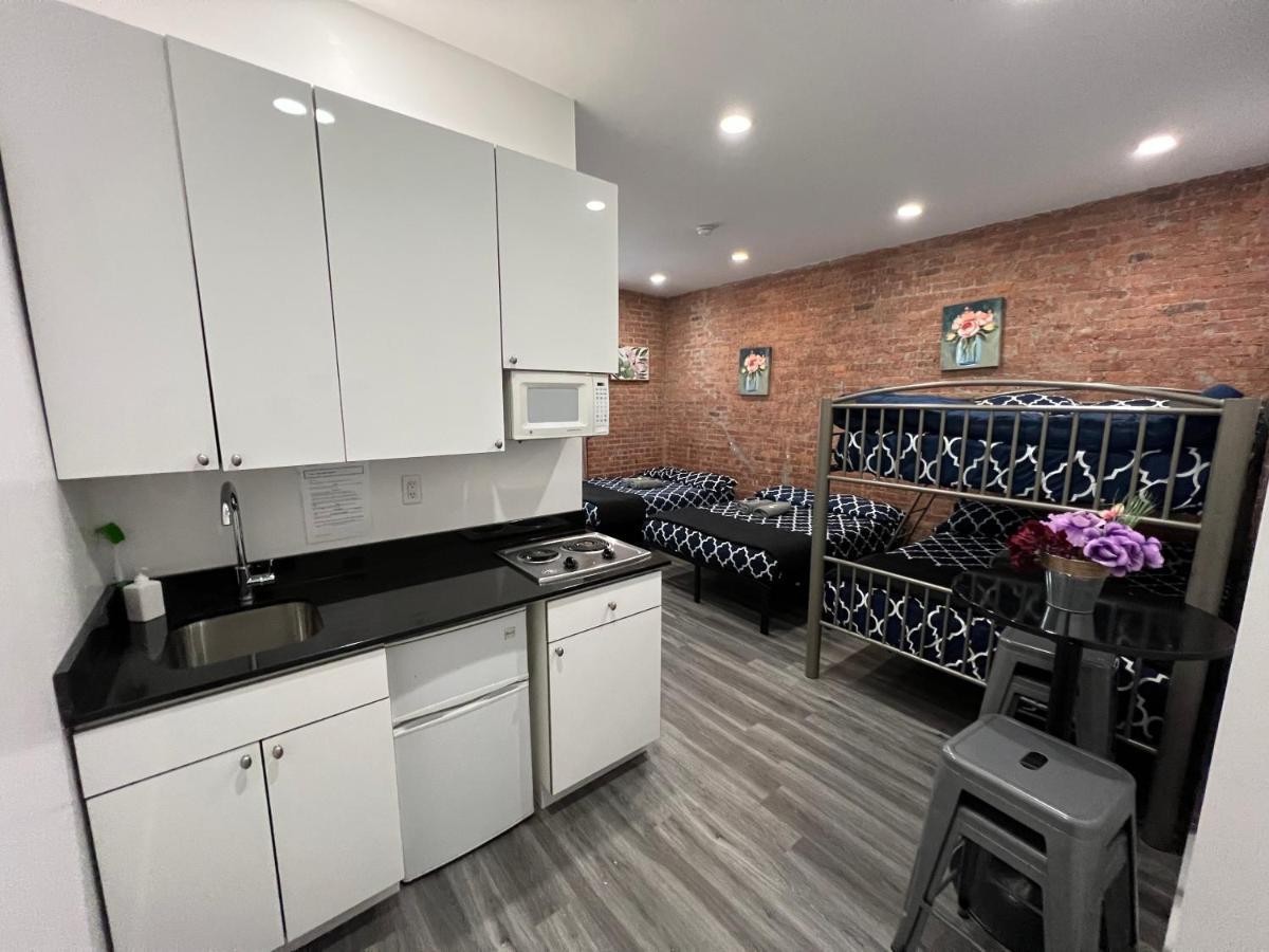 Apartment 31 Street Broadway