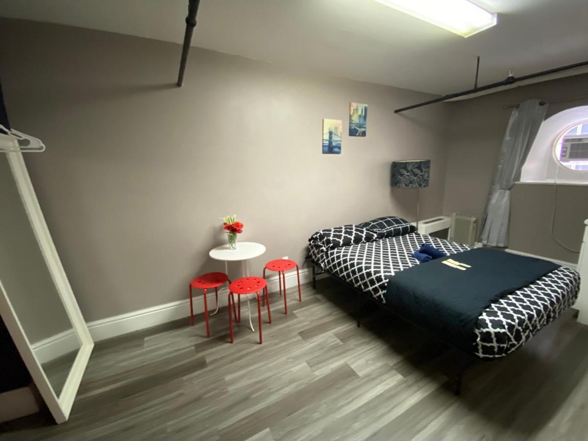 Apartment 31 Street Broadway *