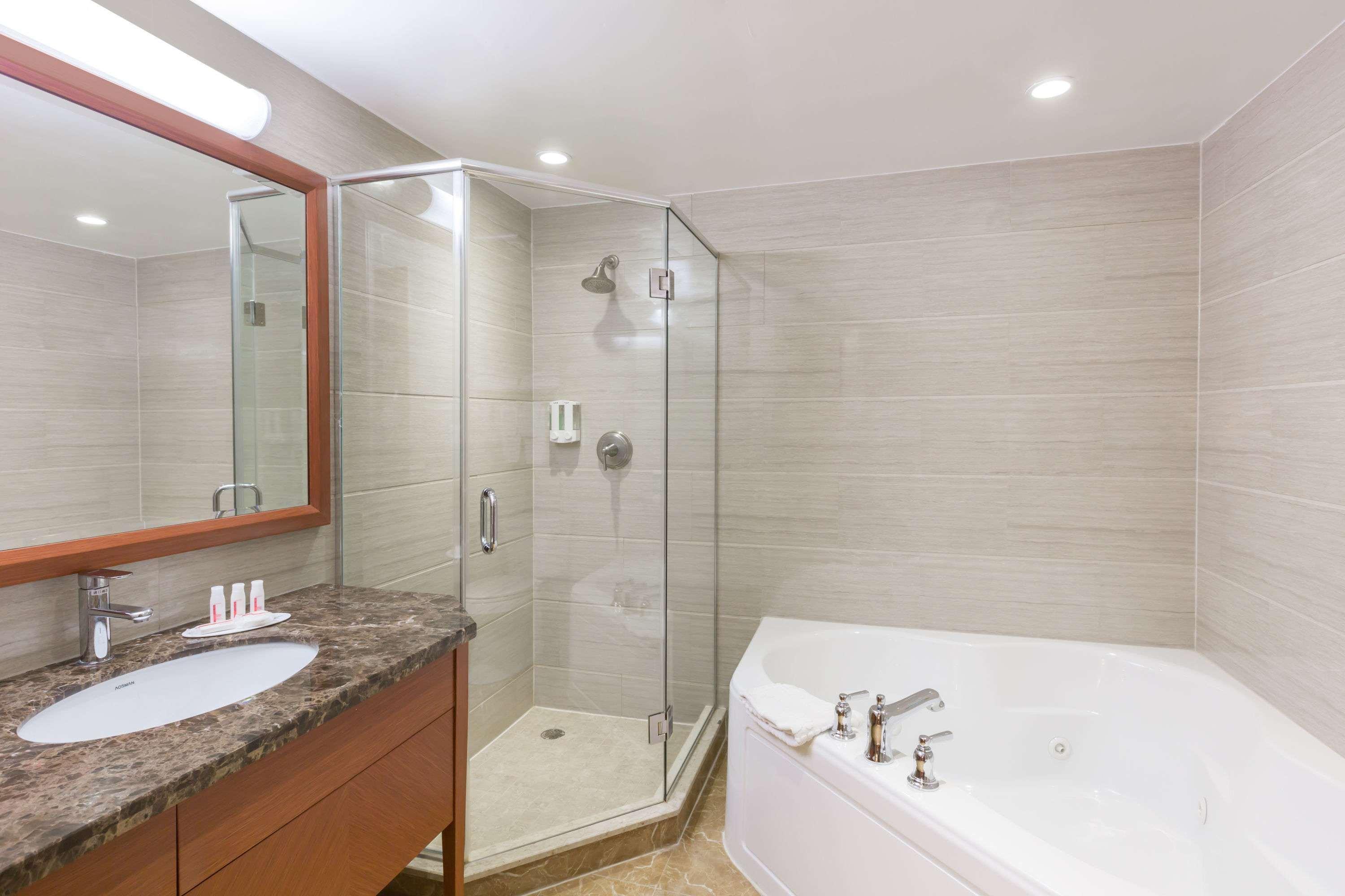 Ramada By Wyndham Flushing Queens Hotel 3*