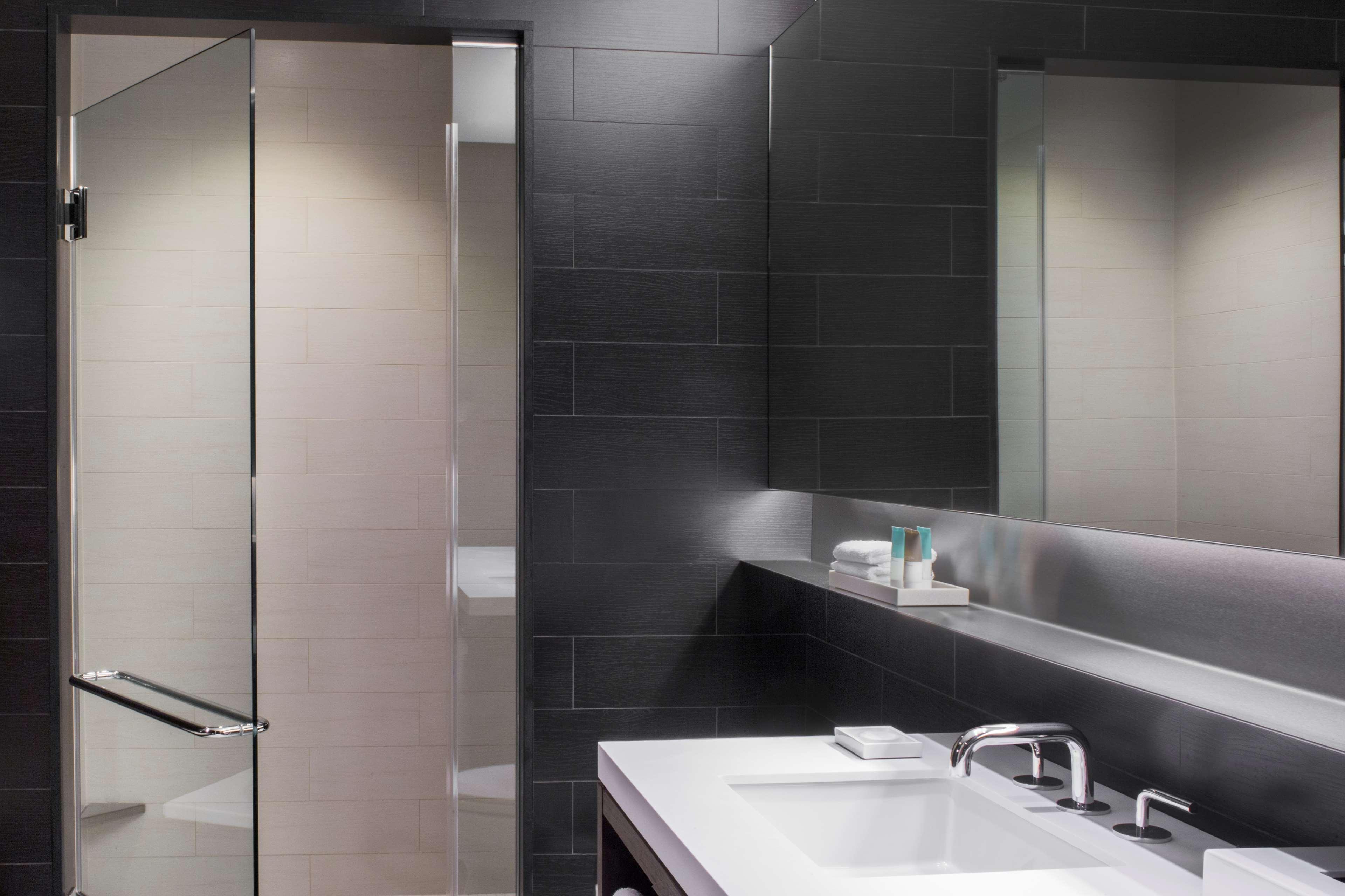 Express - Times Square South By Ihg Hotel