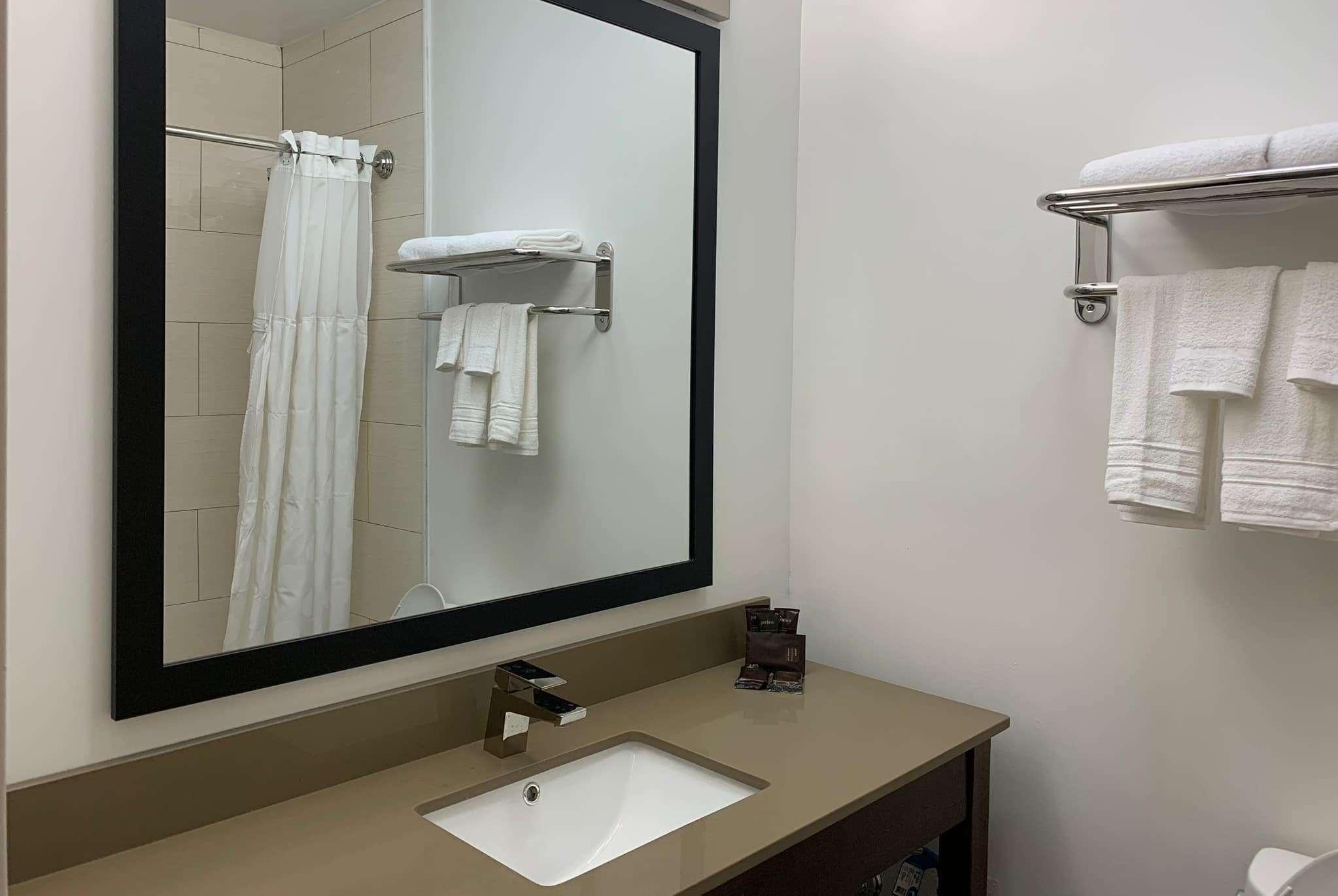 Wingate By Wyndham Jfk Airport, Far Rockaway Ny Hotel Nova York