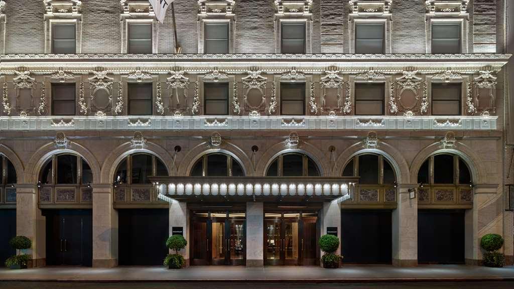 Paramount Times Square 4*