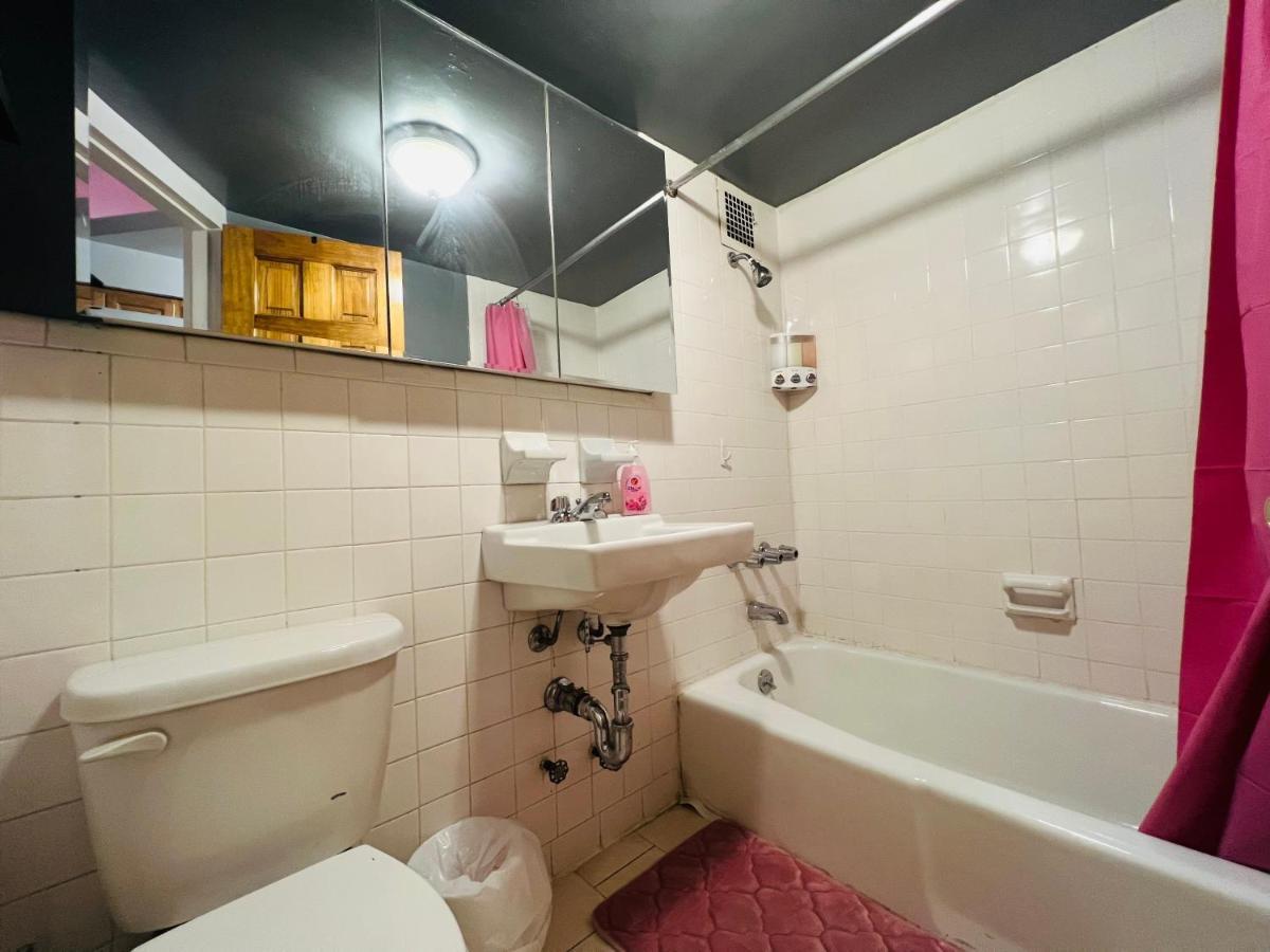 Apartment Pink Paradise Pavilion: Nyc Most Insta-worthy Spot New York