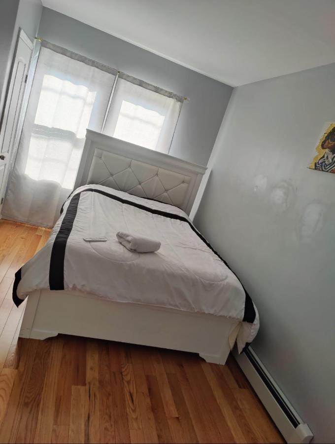 First Floor Of Beautiful House Totally Private New York