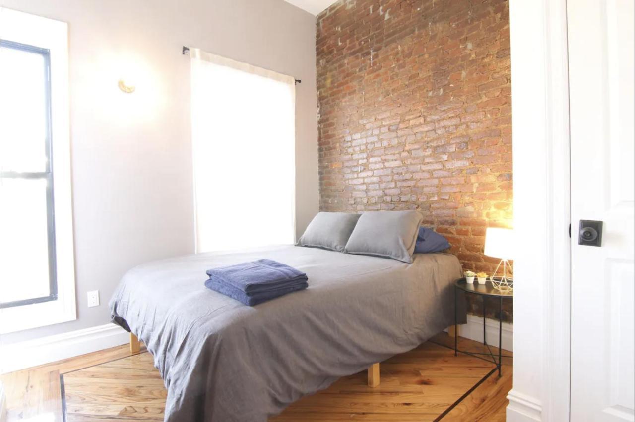 Relaxing In Brooklyn * New York