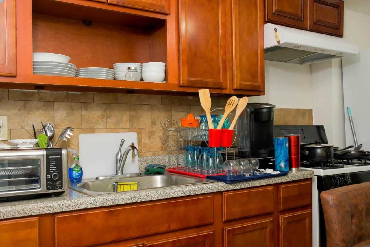 Homestay One-bed-that-will-hold-a-family-of-two-people *