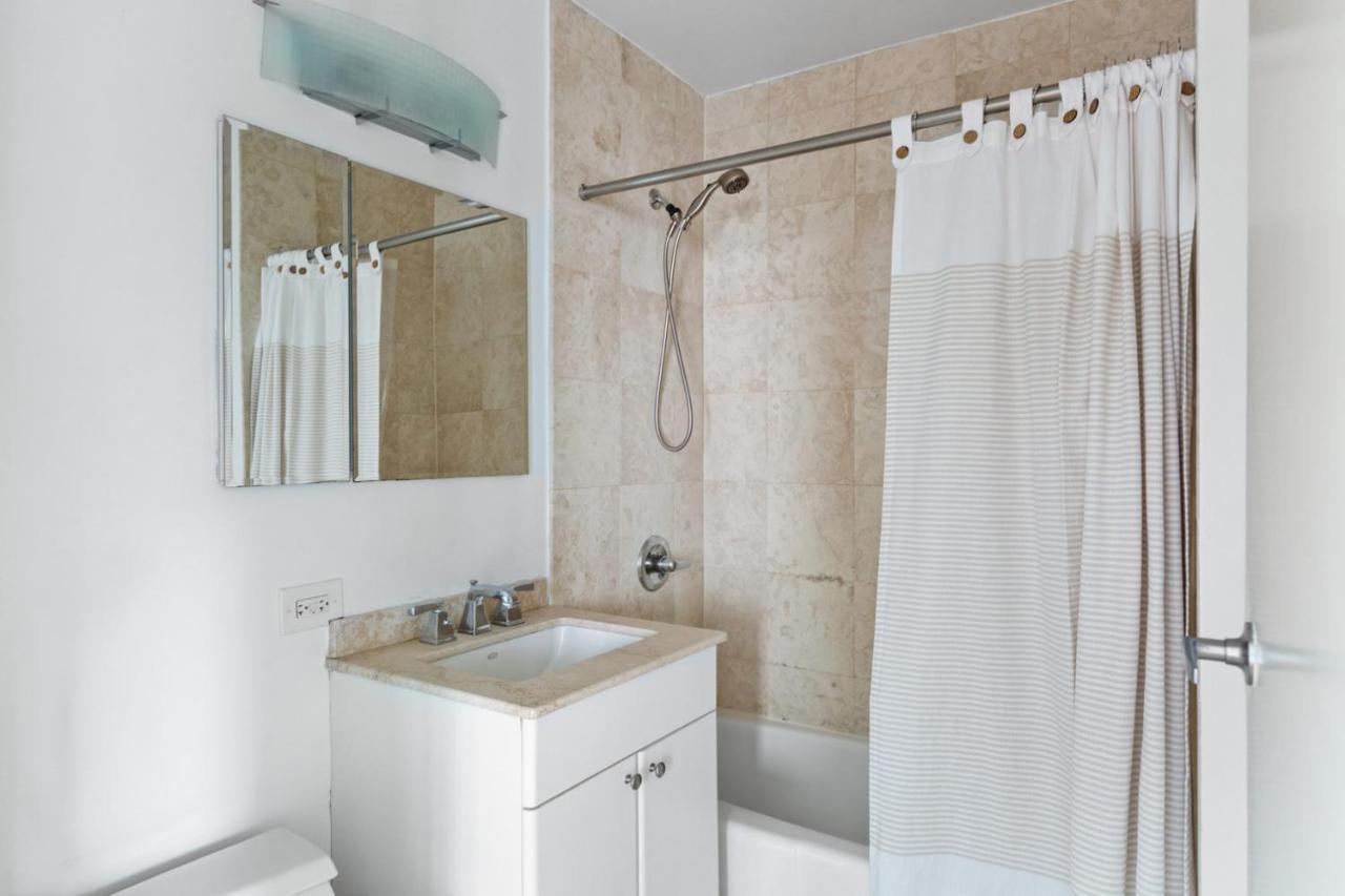 1br Nr Times Sq W Indoor Pool Doorman Nyc-50 *