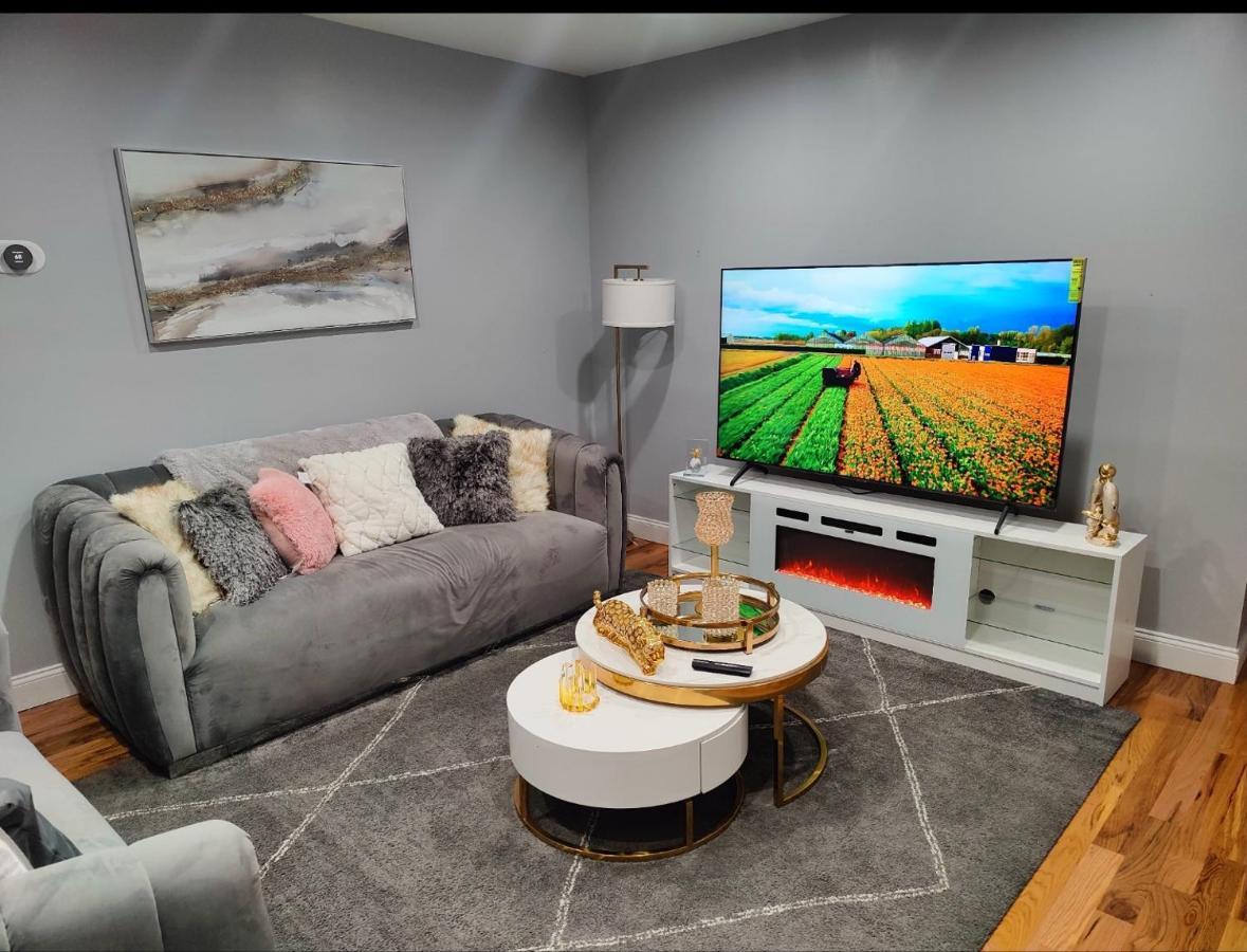 First Floor Of Beautiful House Totally Private Apartment *