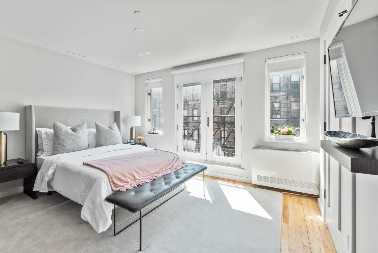 Luxe Studio With Charming Juliet Balcony Nova York