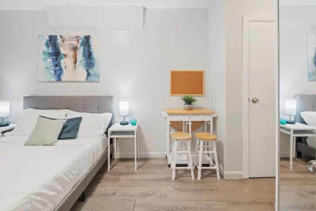 Central 2br - Walking Distance To Times Square Nova York