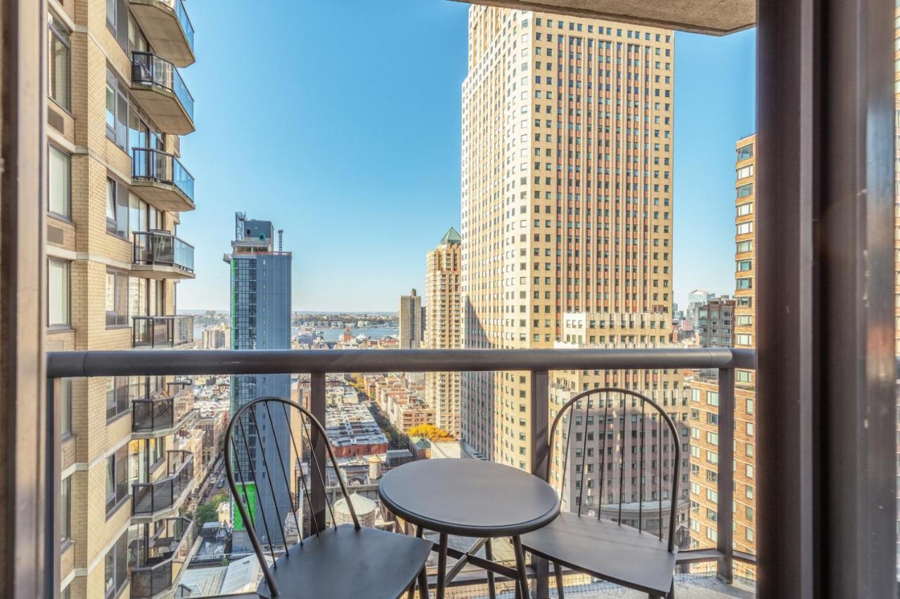 Midtown 1br W Gym Roof Pool Nr Broadway Nyc-384 Apartment