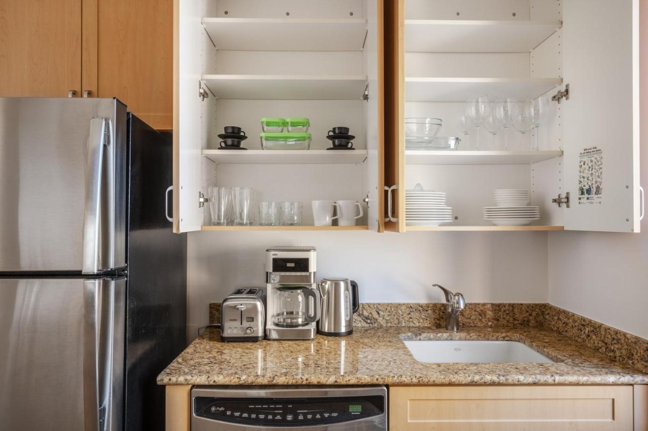 Midtown 1br W Gym Roof Pool Nr Broadway Nyc-384 New York