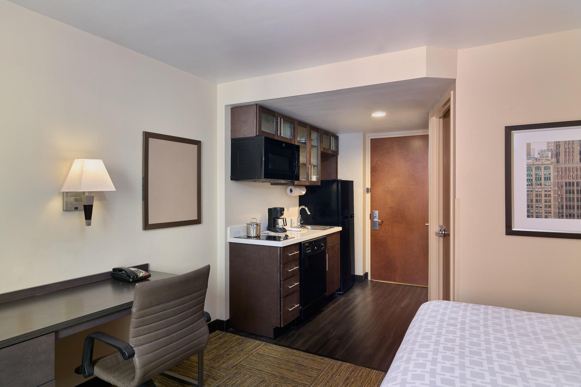 Candlewood Nyc -times Square By Ihg 3*