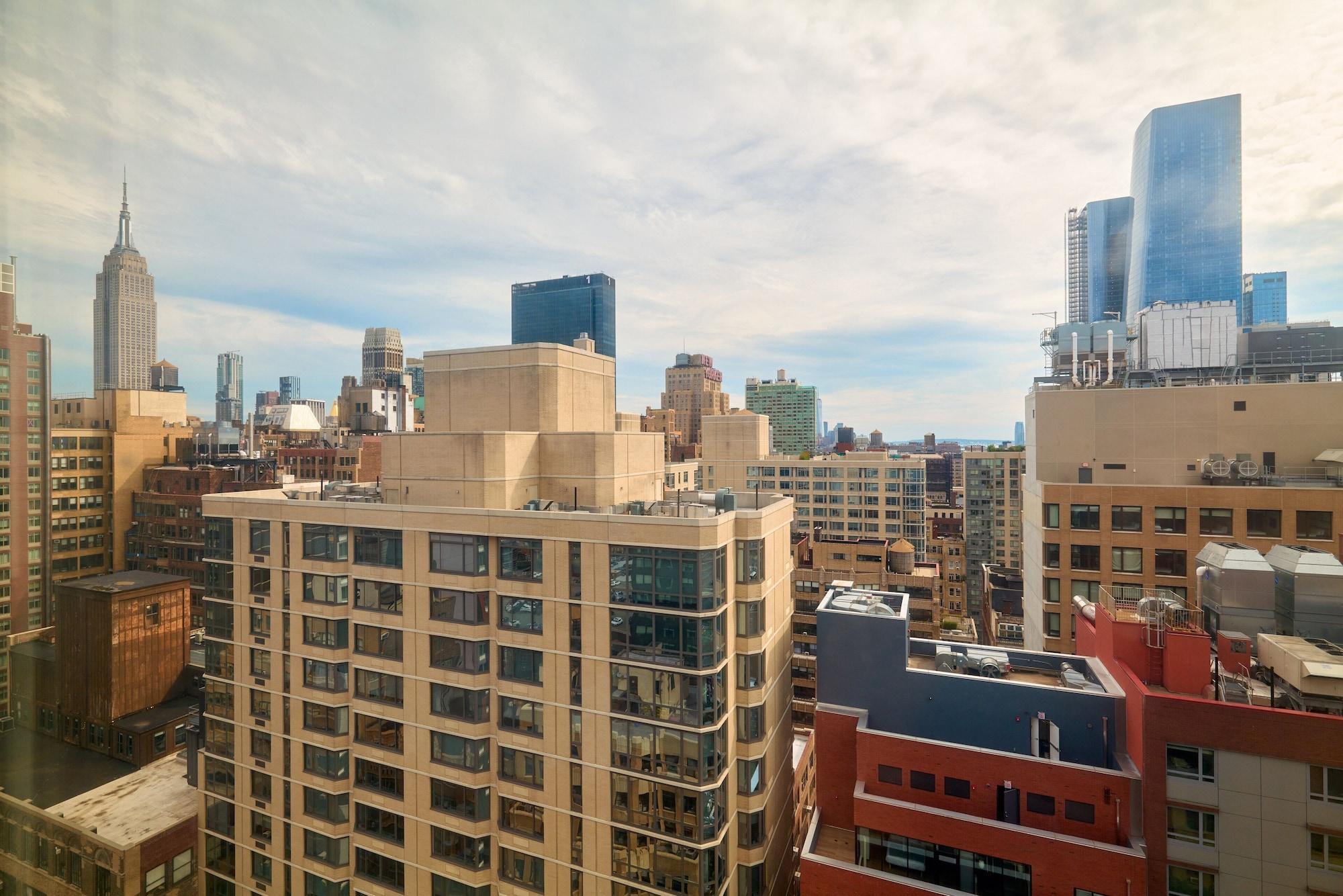 Candlewood Nyc -times Square By Ihg Hotel 3*
