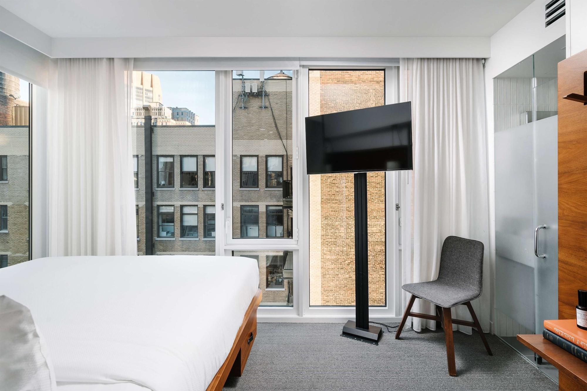 Arlo Nomad New York