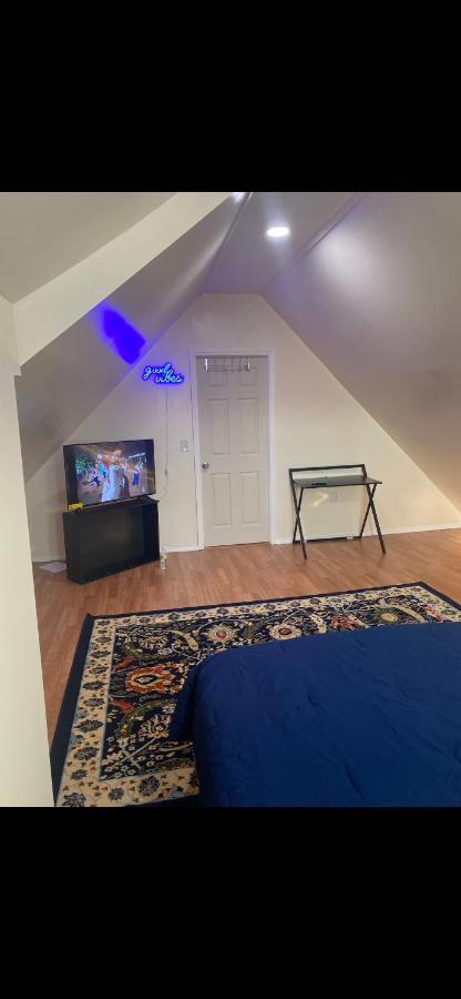 Hospedagem domiciliar Newly Renovated One Bedroom Shared Cheerful In The Heart Of Queens *