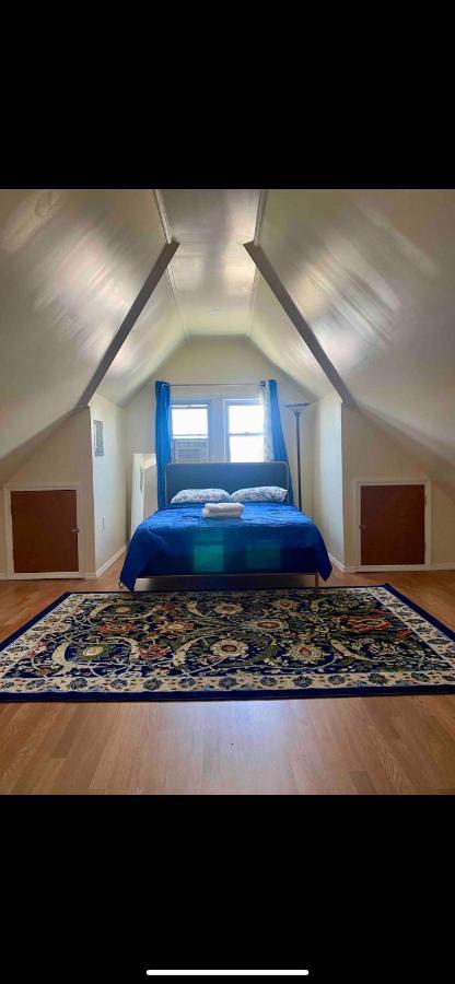 Hospedagem domiciliar Newly Renovated One Bedroom Shared Cheerful In The Heart Of Queens Nova York