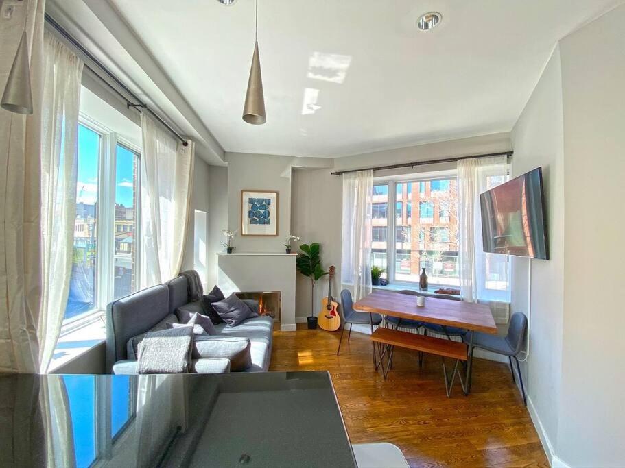 Gorgeous Three Bedroom West Village Townhouse * Nova York