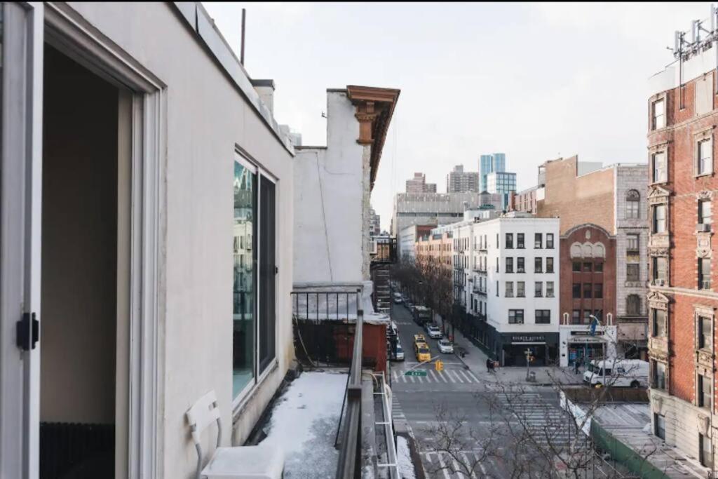 East Village Townhouse Apartment *