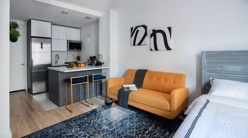 1597-11 - Upper East Side W&d *