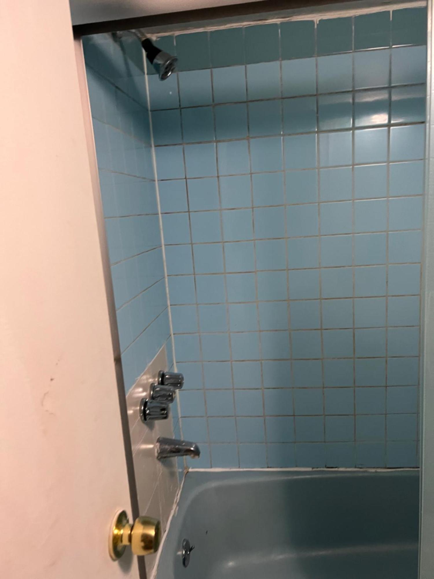 No Apt H 1 Basement Adrress Is Francis Lewis Blvd Queens Village * Nova York