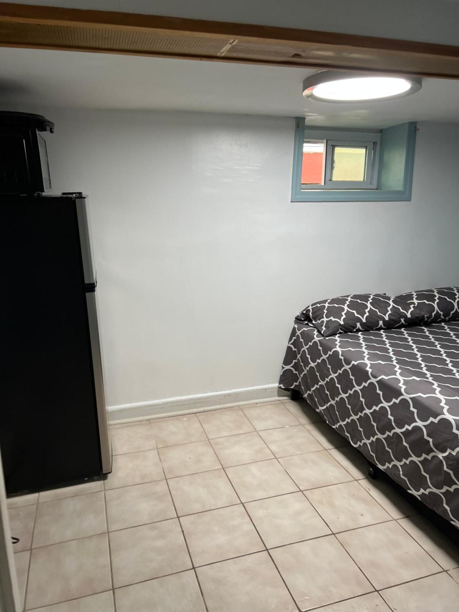 No Apt H 1 Basement Adrress Is Francis Lewis Blvd Queens Village Apartamento *