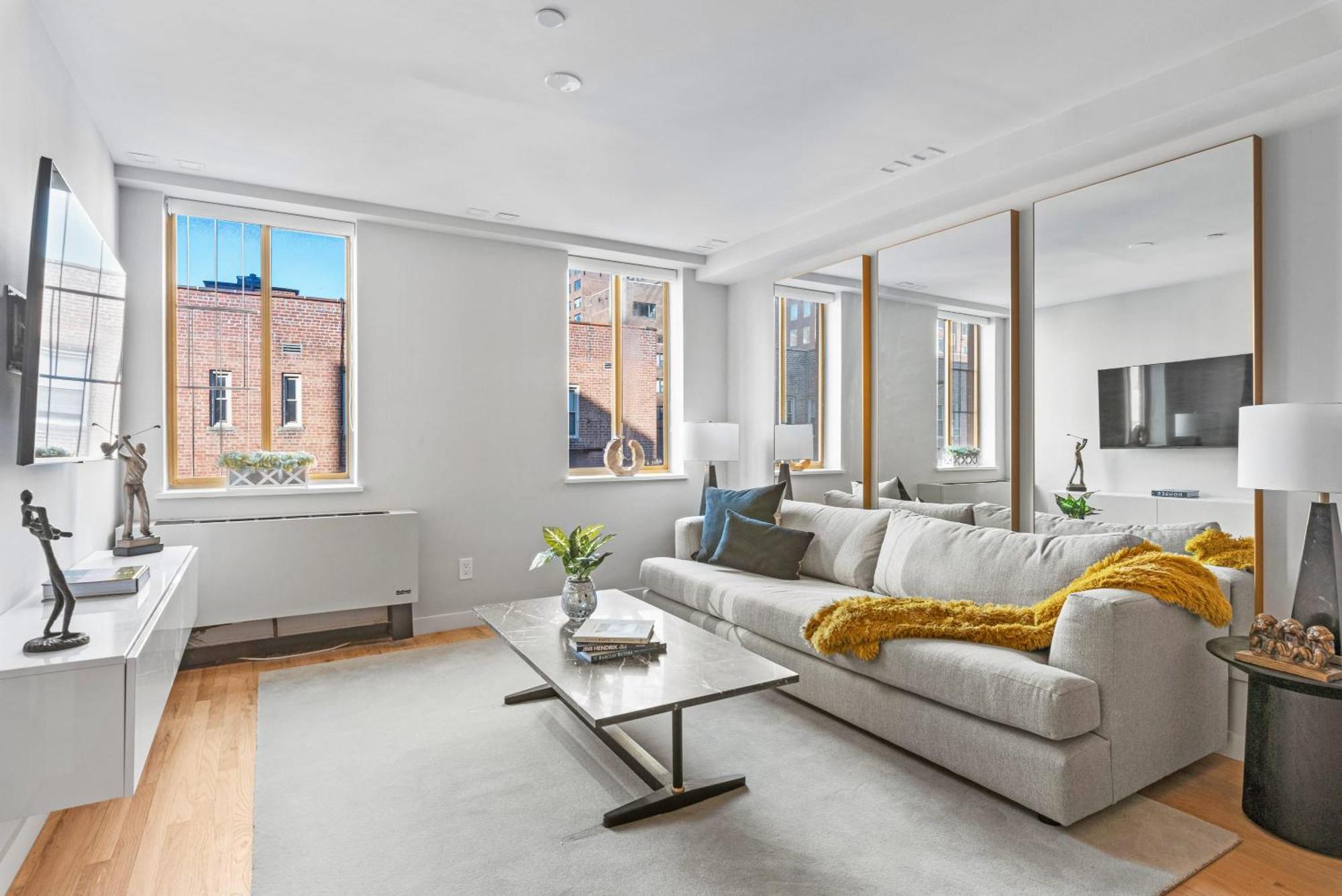 Apartment 3br Penthouse With Massive Private Rooftop New York
