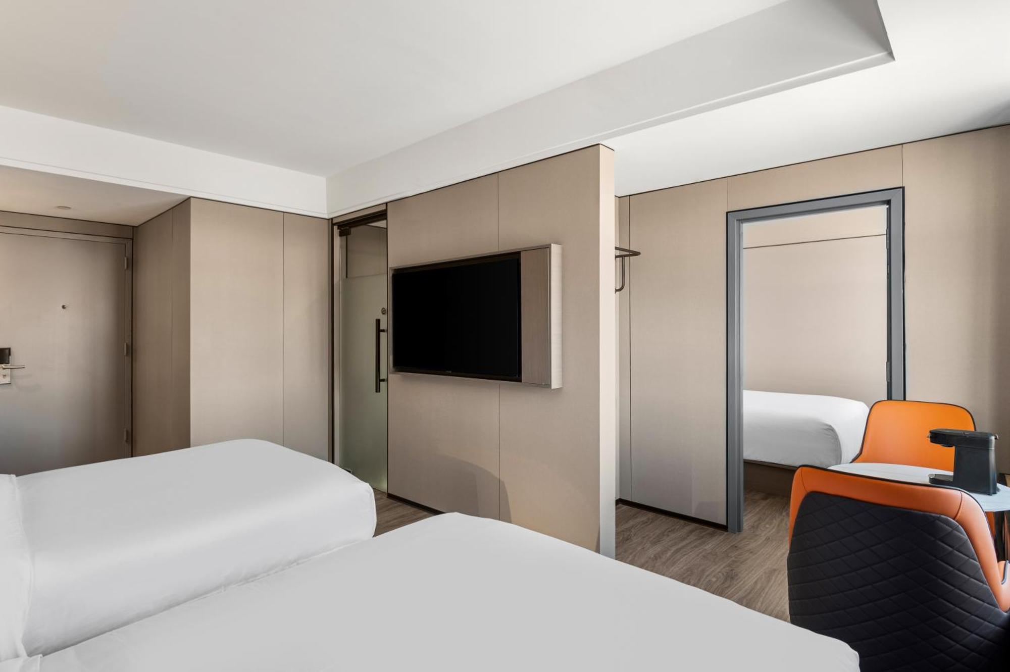 Ly Hotel Nova York