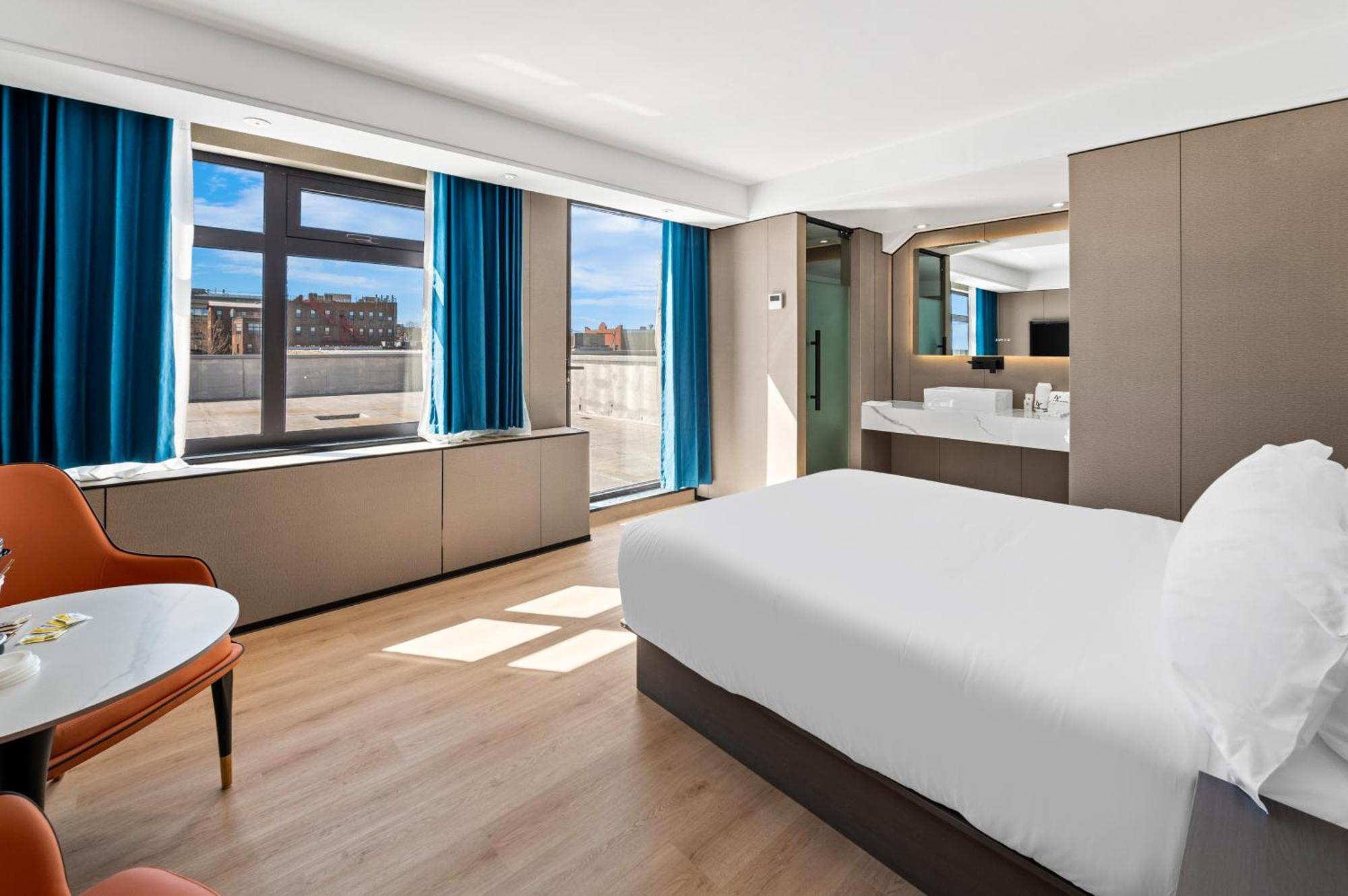 Ly Hotel Nova York
