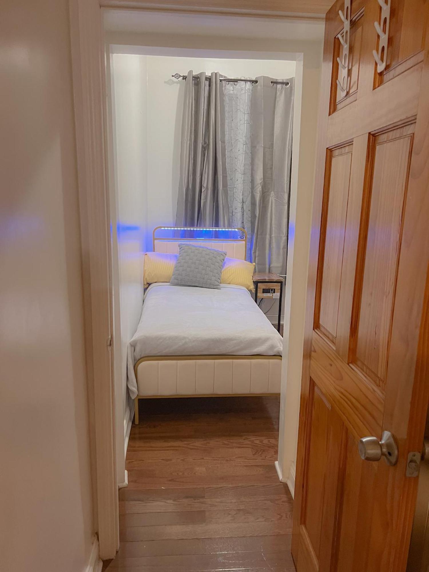 Apartamento 2 Bedroom Bliss In College Point Nova York
