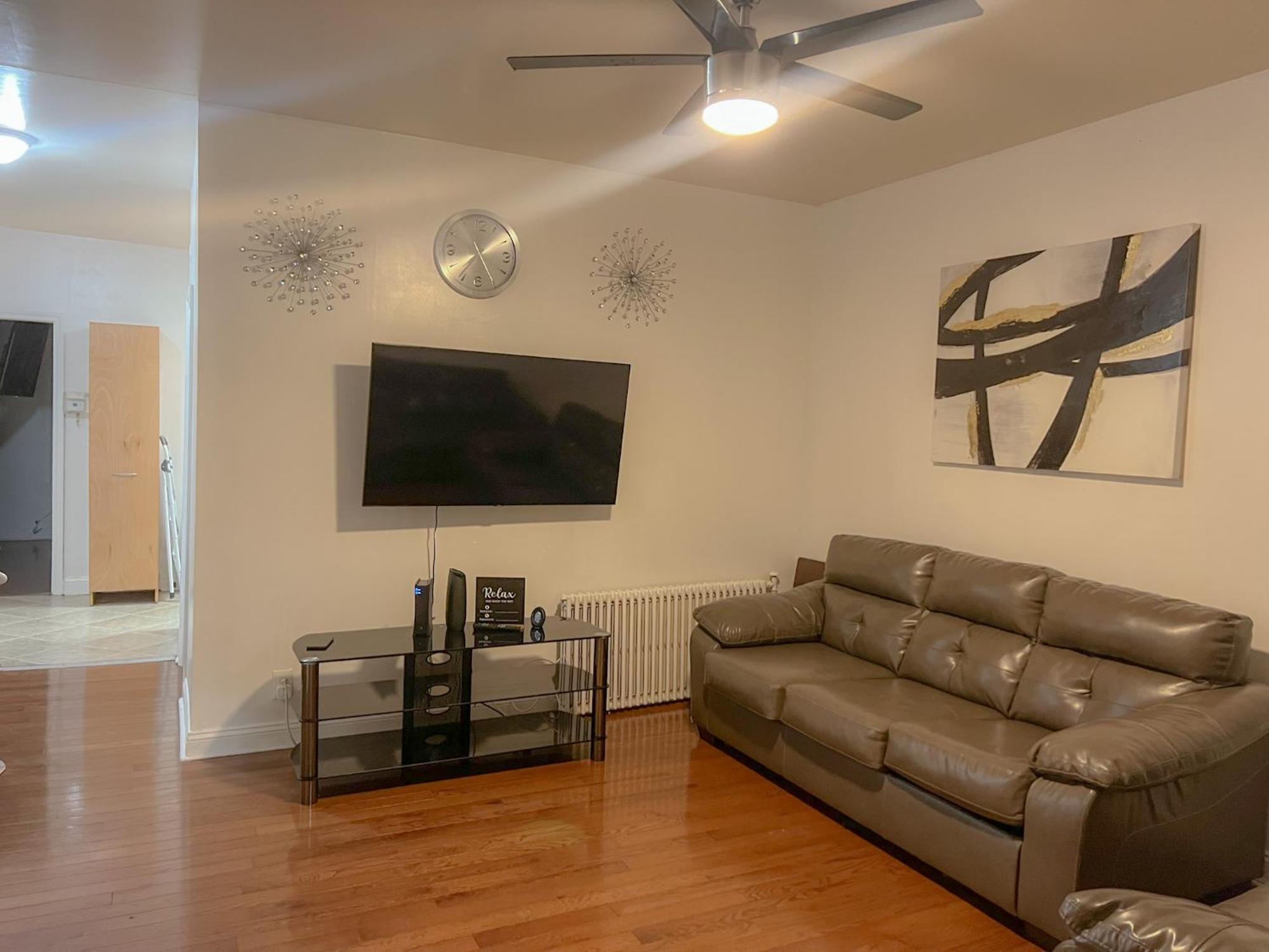 2 Bedroom Bliss In College Point * Nova York