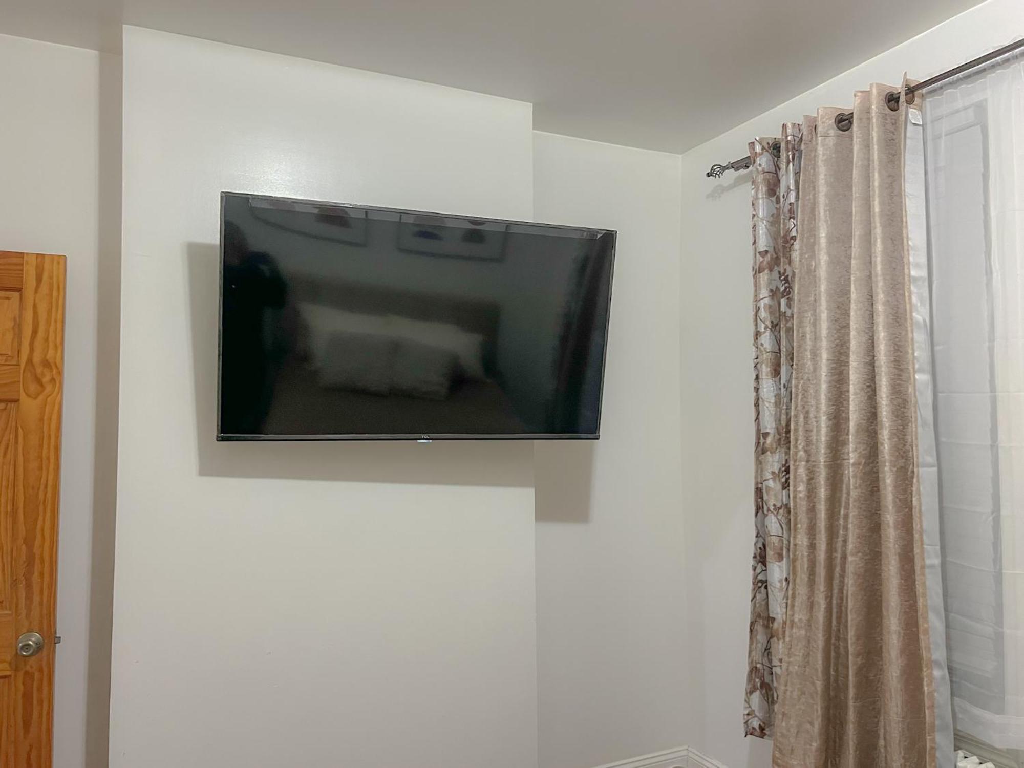 2 Bedroom Bliss In College Point * Nova York