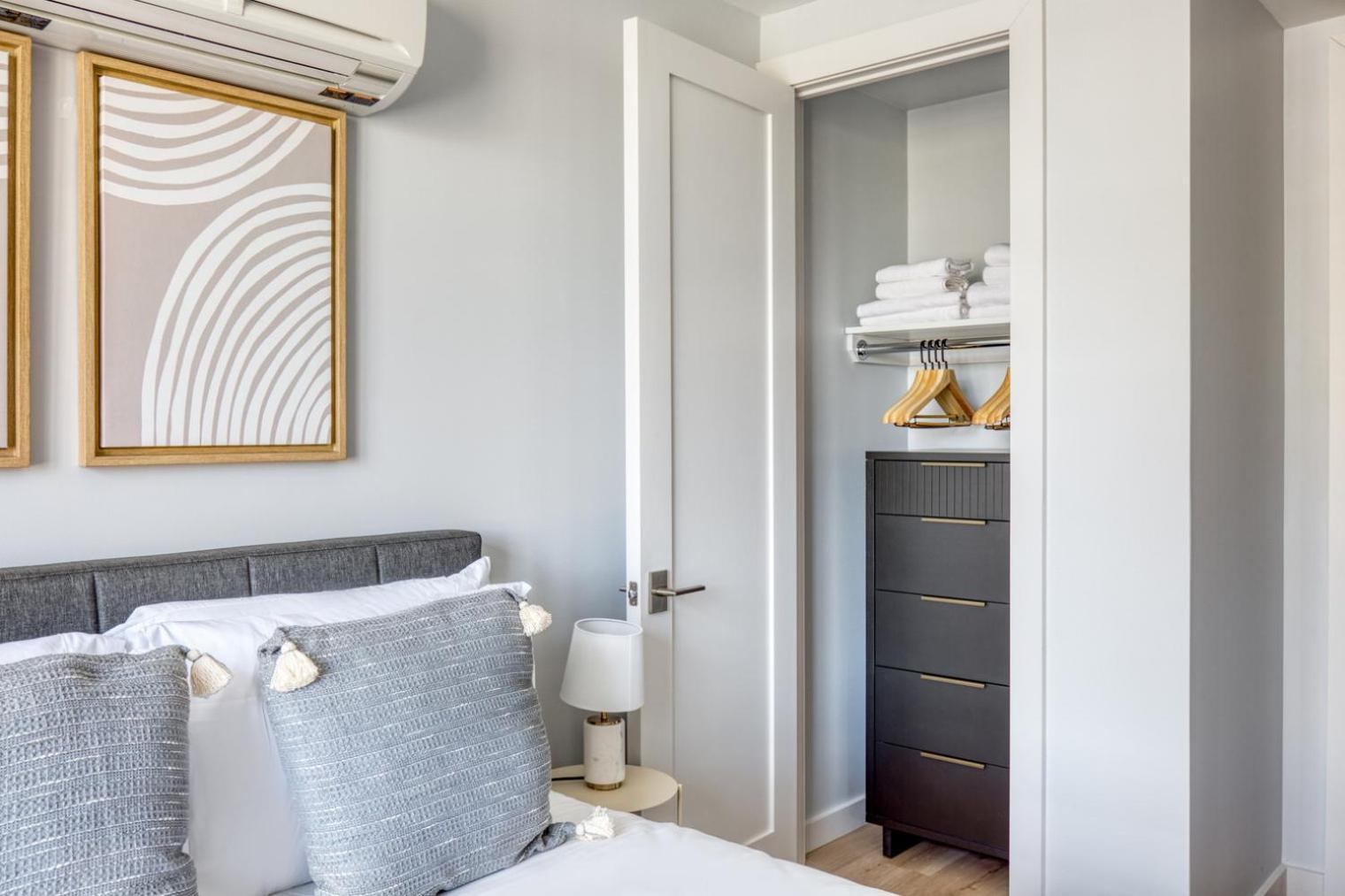 Dumbo 2br W Wd Roof Gym Nr Timeout Building Nyc-960 Nova York