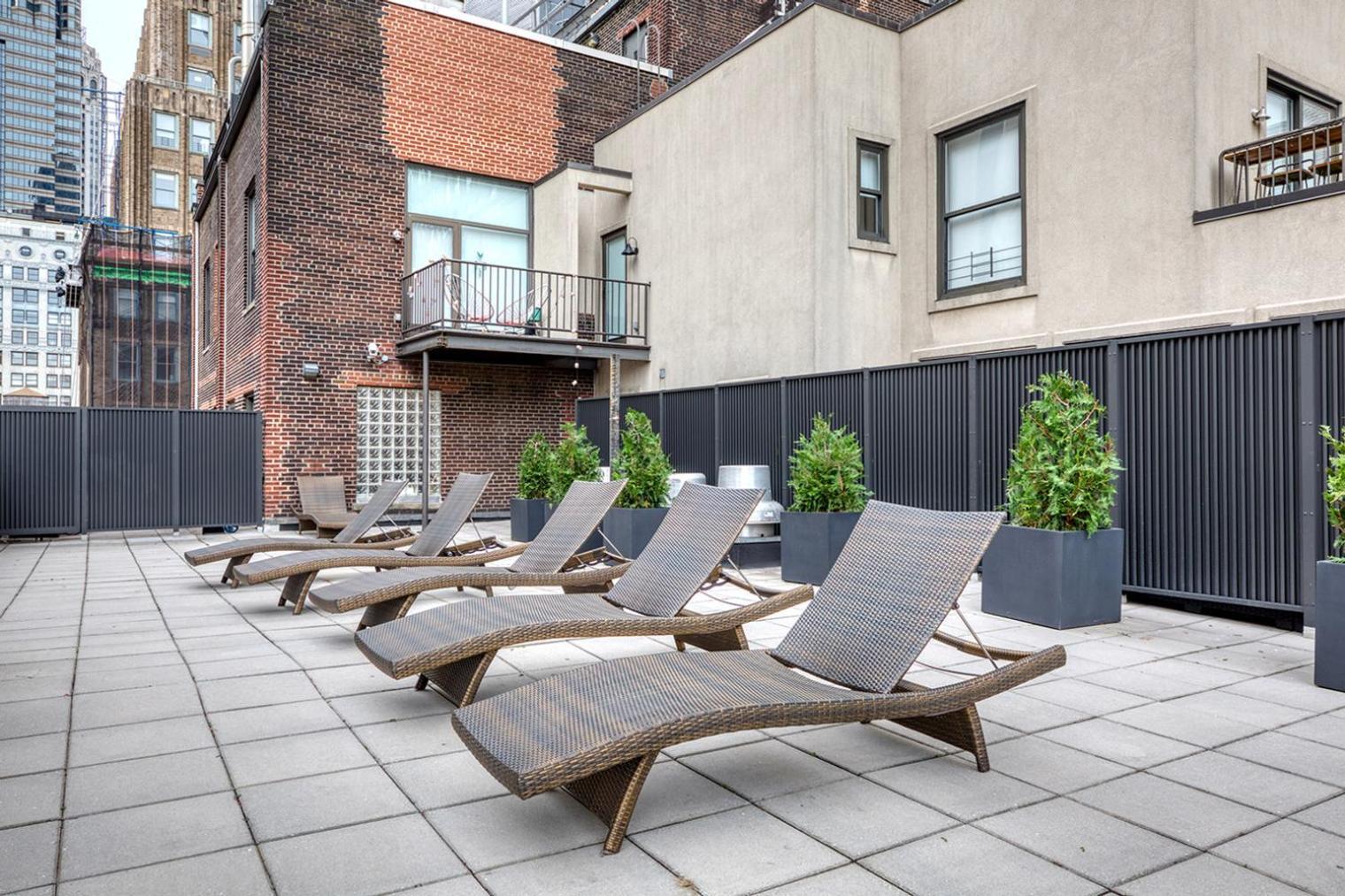 Apartment Fidi 1br W Doorman Wd Nr South St Seaport Nyc-1306