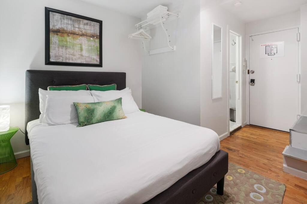 Elevate At Times Square - Cozy In Times Square And Nearby Restaurants Apartment